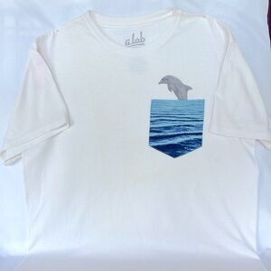 a.lab Slightly Worn White T-Shirt With  Dolphin Pocket Design Men’s Size Medium